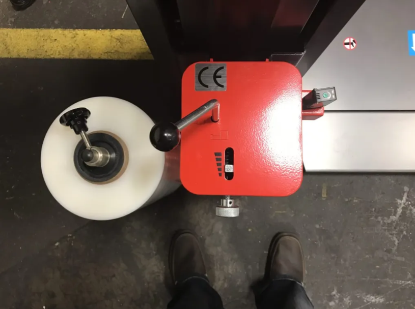 Eagle 1000A Stretch Wrap Machine with wrap and lever